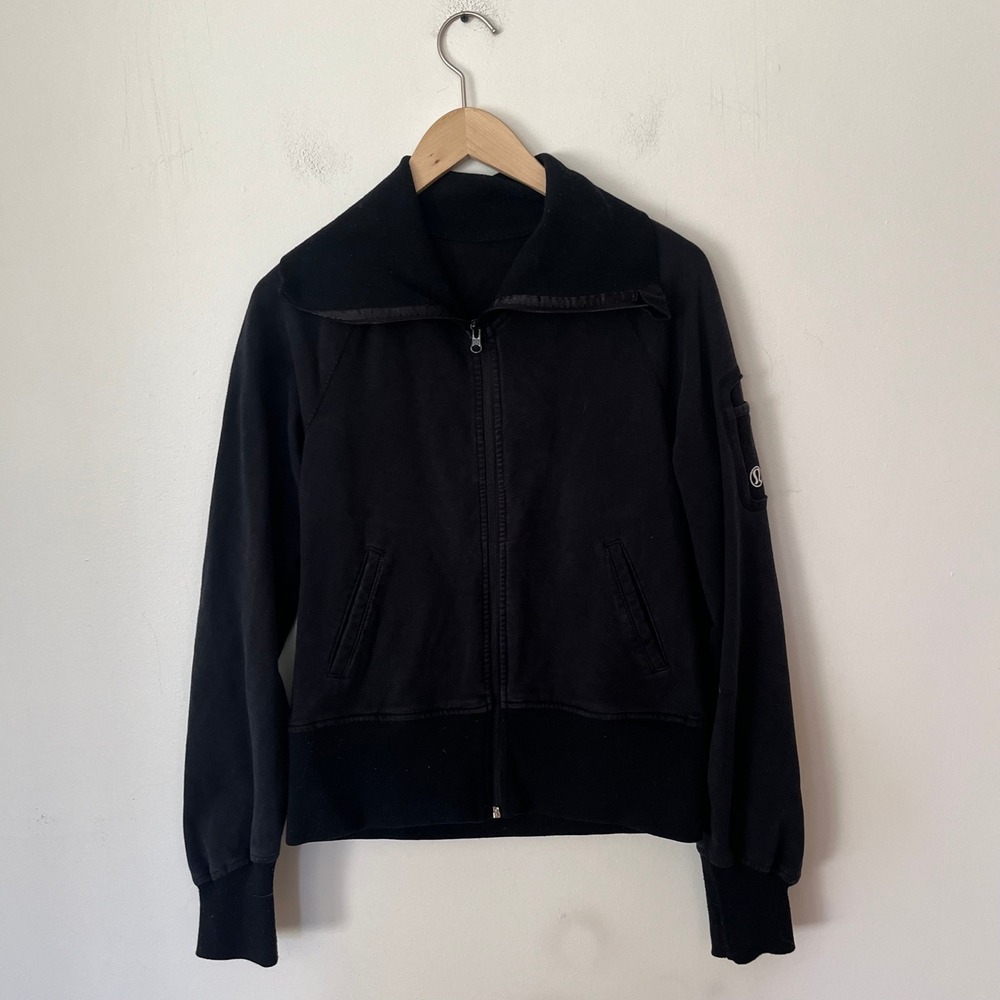 Lululemon Black Full Zip Funnel Neck Track Jacket with Arm Pocket Logo Size 6
